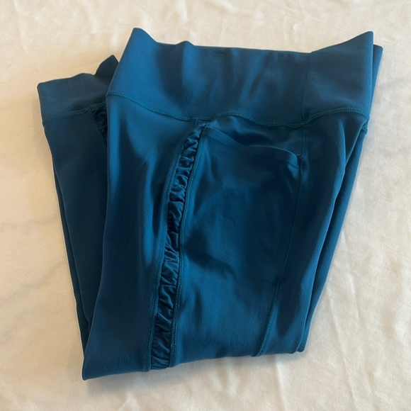 Rouched Athleta 7/8 tight with pockets - Picture 5 of 8